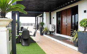 Sebastien Hotel